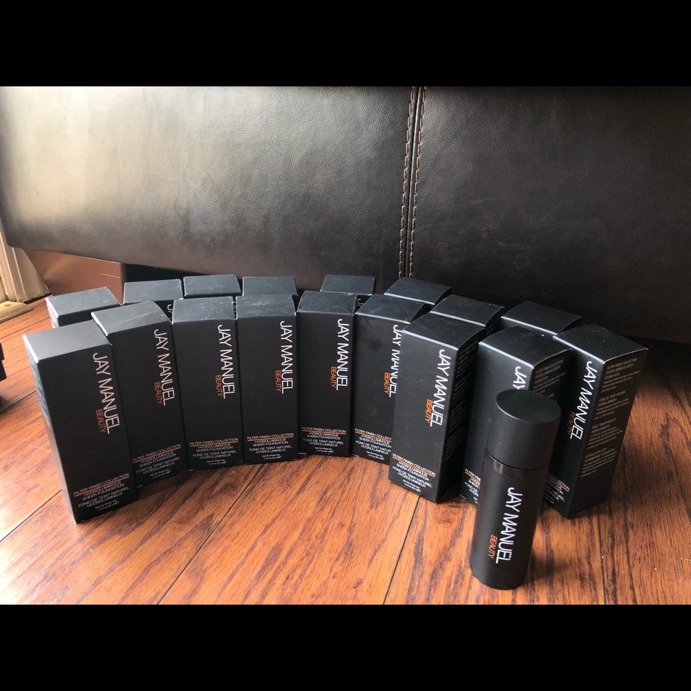 Jay Manuel Hydroluminous Sheer Foundation